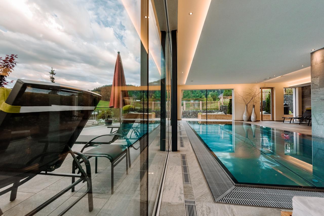 Sedona Hotel 4*